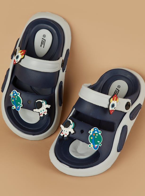 FAME FOREVER Boys Applique Slippers
