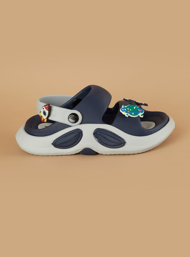FAME FOREVER Boys Applique Slippers