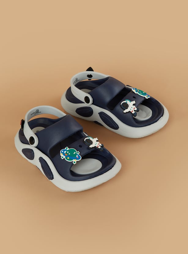 FAME FOREVER Boys Applique Slippers