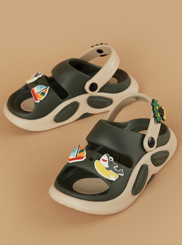 FAME FOREVER Boys Applique Slippers