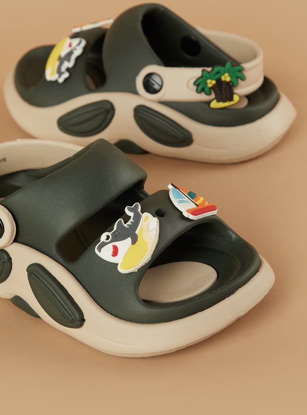 FAME FOREVER Boys Applique Slippers