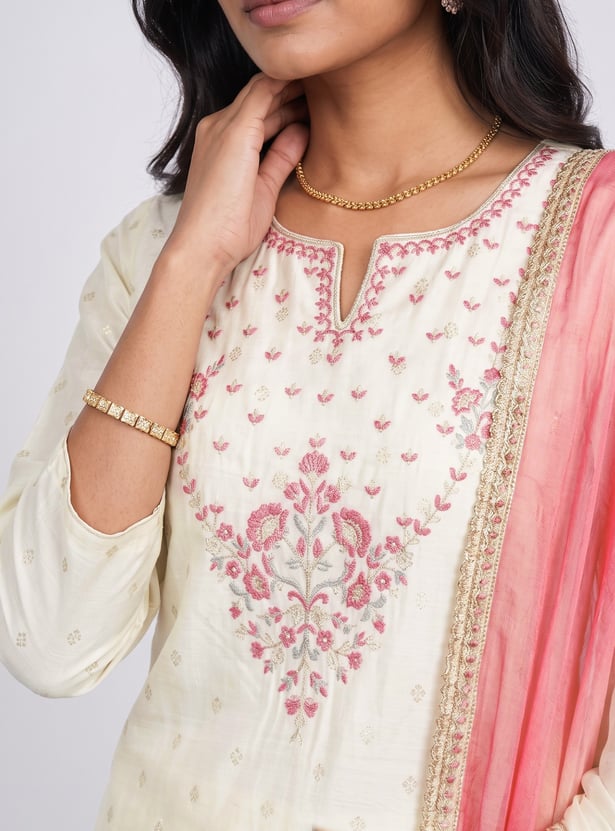MELANGE Embroidered Kurta Set