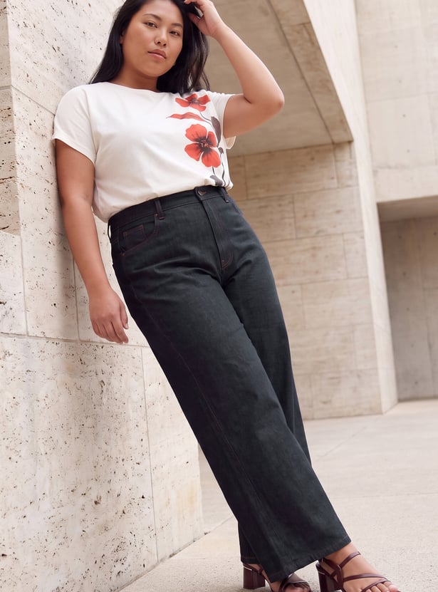 NEXUS Solid Wide-Leg Jeans