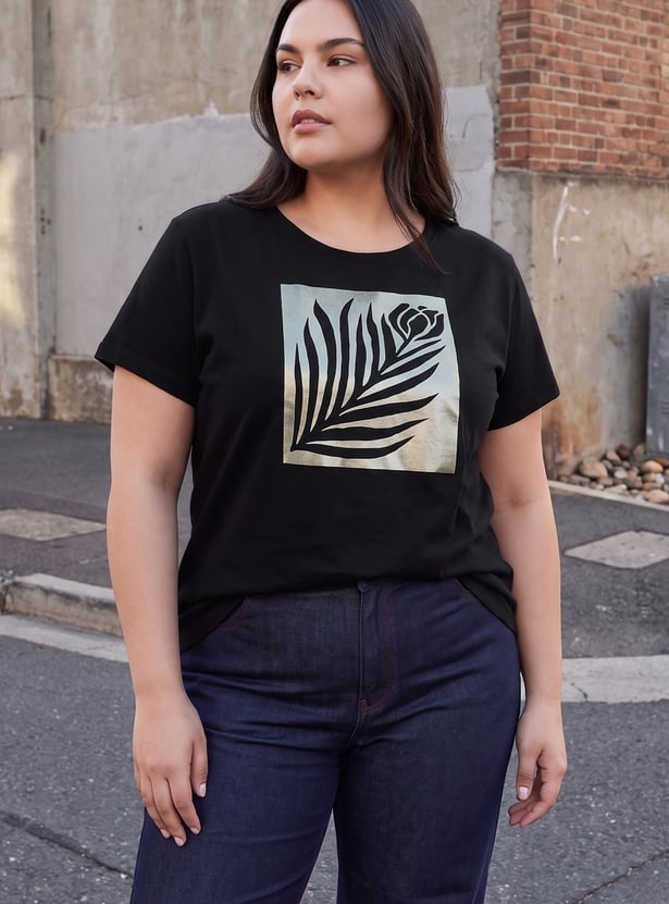 NEXUS Graphic Print T-shirt