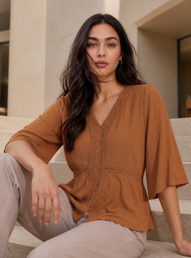 FAME FOREVER Solid V-Neck Button Top