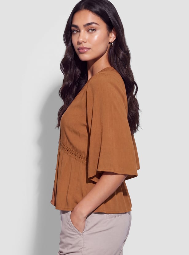 FAME FOREVER Solid V-Neck Button Top