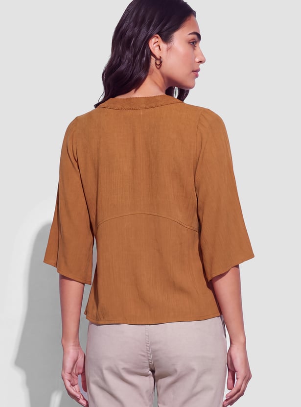 FAME FOREVER Solid V-Neck Button Top
