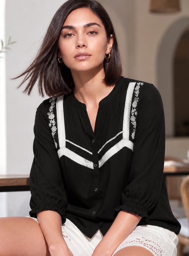 FAME FOREVER Embroidered Top