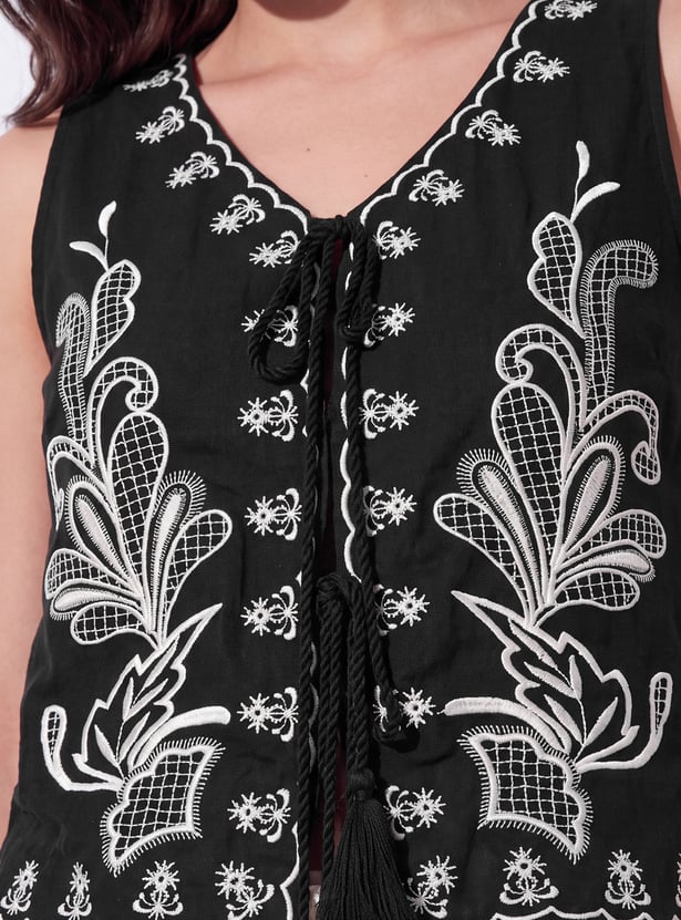FAME FOREVER Embroidered Top