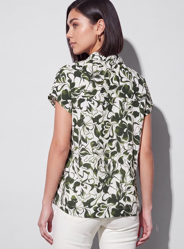 FAME FOREVER Printed Spread Collar Top