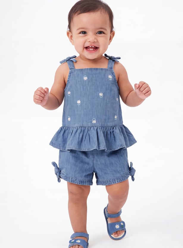 FAME FOREVER Girls Embroidered Top with Shorts Set