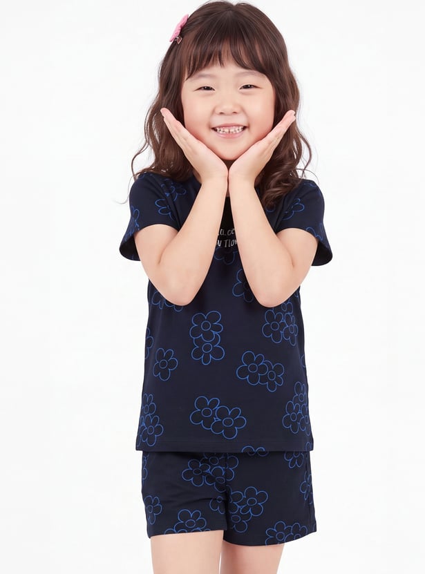 FAME FOREVER Girls Graphic Print T-shirt with Shorts Set
