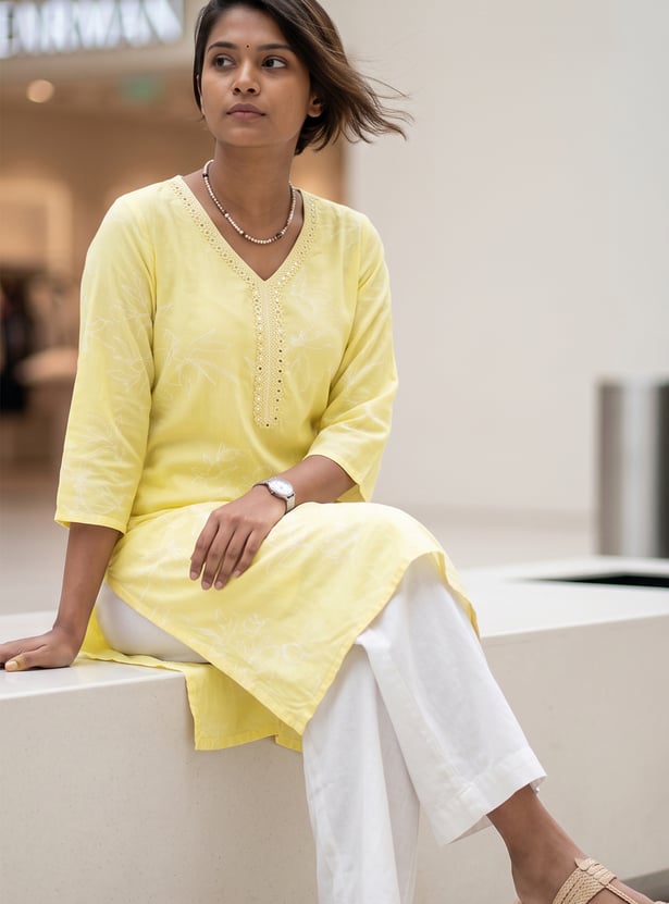 MELANGE Floral Embroidered Straight Kurta