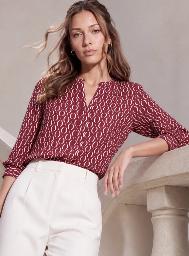 CODE CLASSIC Printed Keyhole Neck Button Top