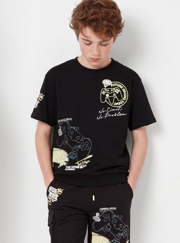 FAME FOREVER Boys Game Controller Graphic T-shirt