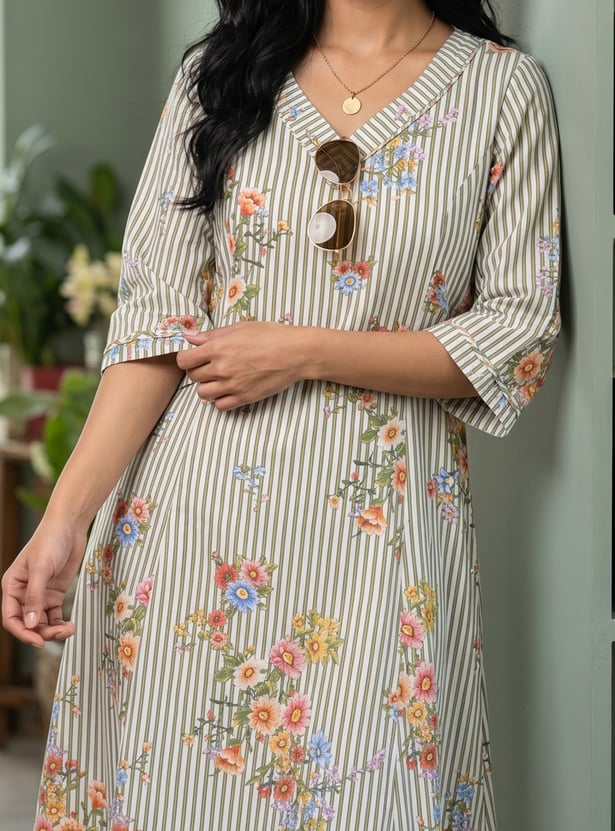 AURELIA Floral Print Straight Kurta Set