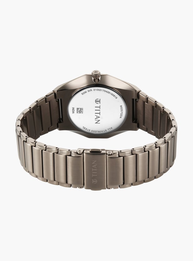 TITAN Classique Slimwear Analog Watch - 90257QM03