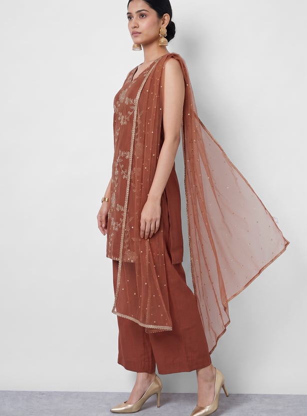 MELANGE Embroidered Kurta Set