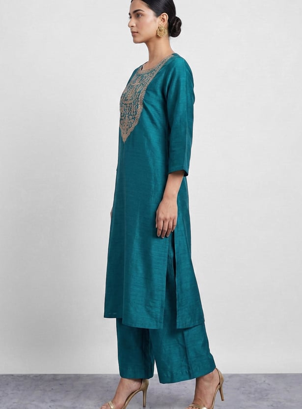 MELANGE Embroidered Kurta Set
