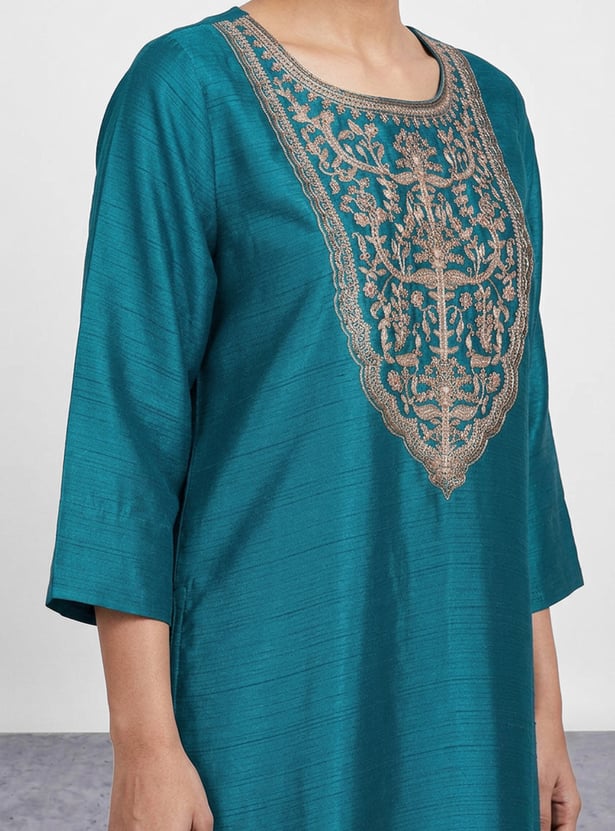 MELANGE Embroidered Kurta Set