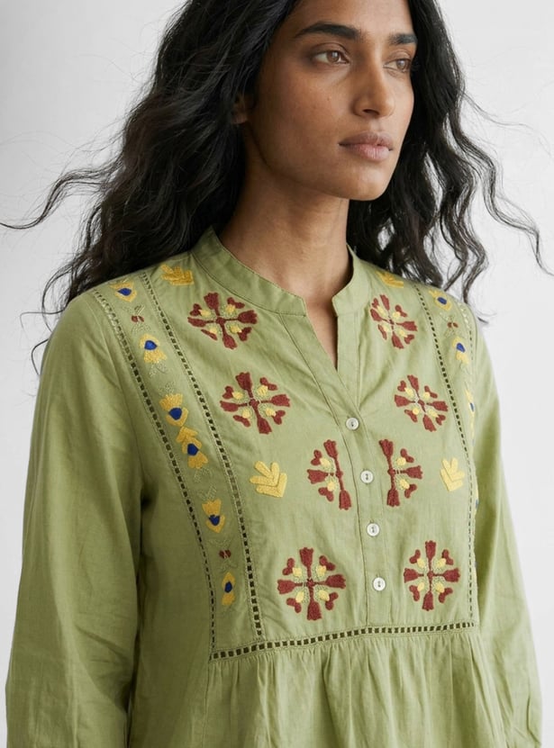 COLOUR ME BY MELANGE Embroidered Band Collar Top