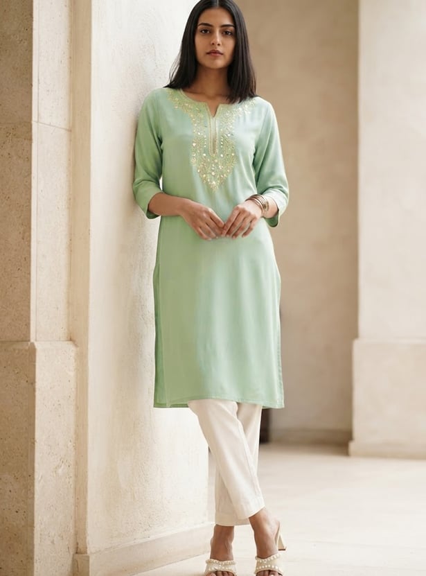 MELANGE Embroidered Straight Kurta