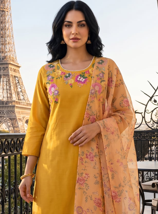 W Floral Embroidered Straight Kurta Set