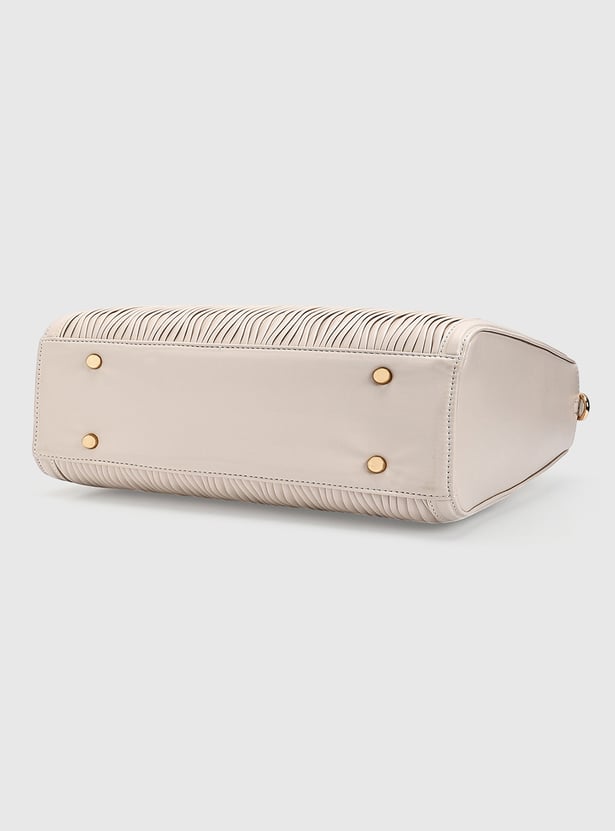 CAPRESE Textured Handheld Bag