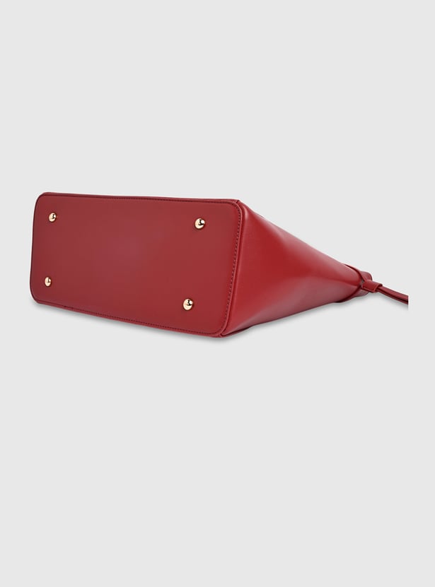 CAPRESE Brixton Textured Shoulder Bag