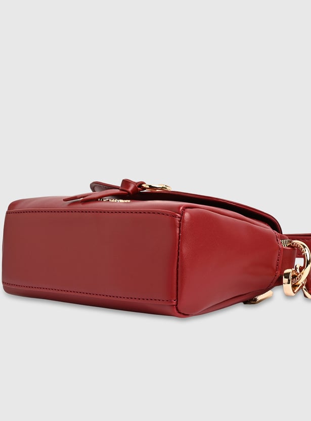 CAPRESE Quilted Brixton Sling Bag