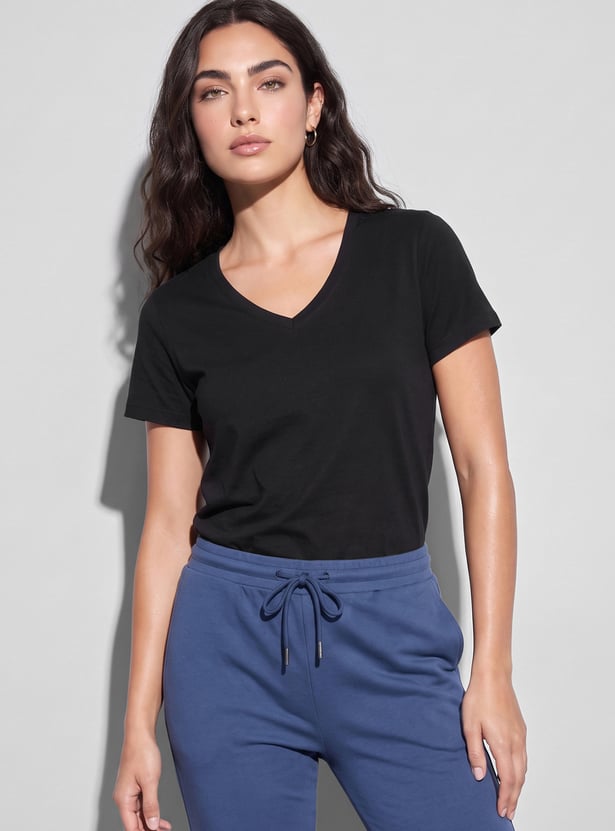 FAME FOREVER Solid V-Neck T-shirt