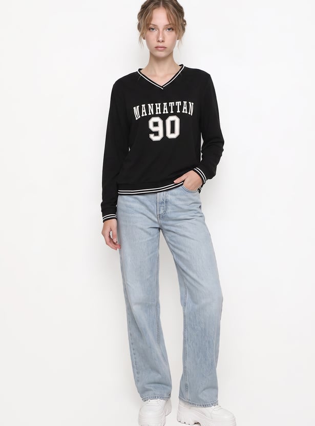 KRAUS Typography Print V-Neck Sweatshirt