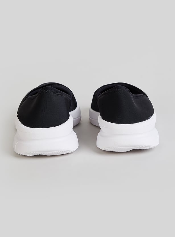 PUMA Adelina 2 Solid Walking Shoes