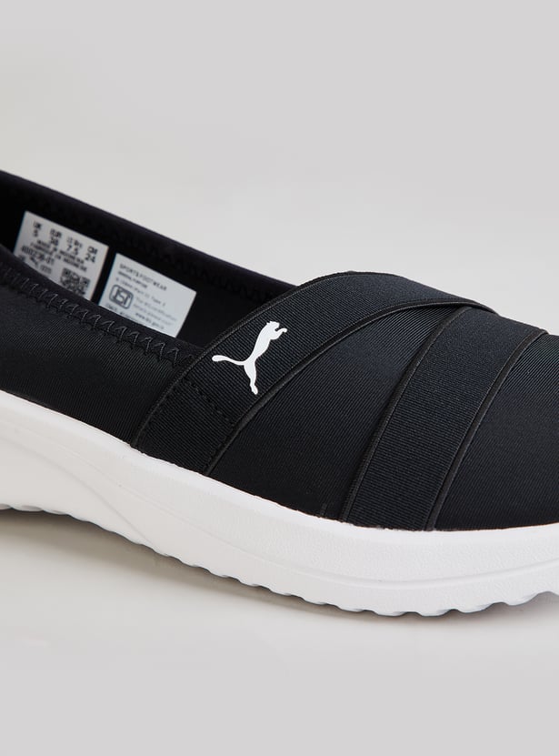 PUMA Adelina 2 Solid Walking Shoes