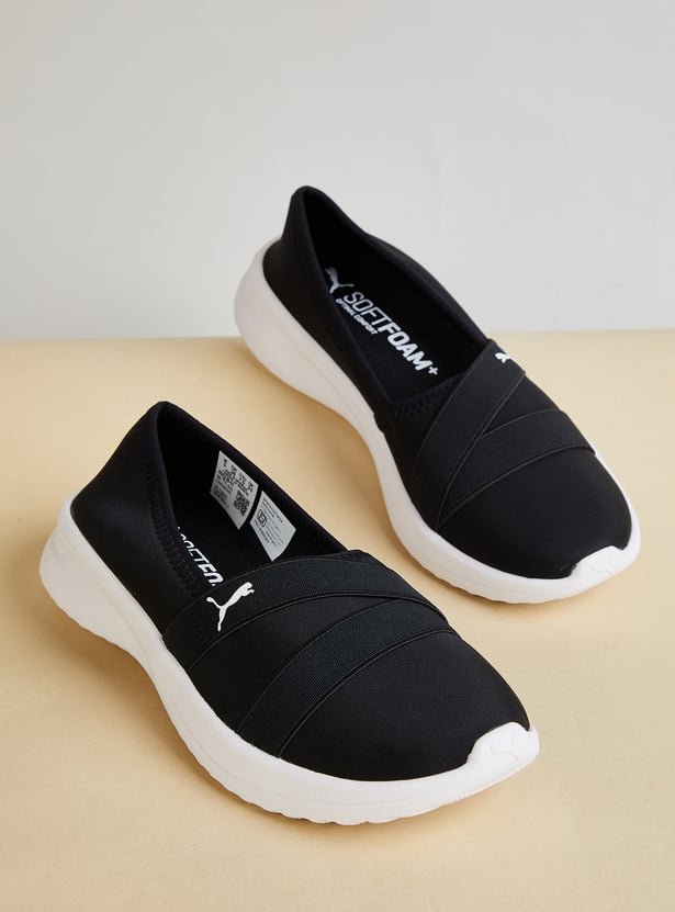 PUMA Adelina 2 Solid Walking Shoes