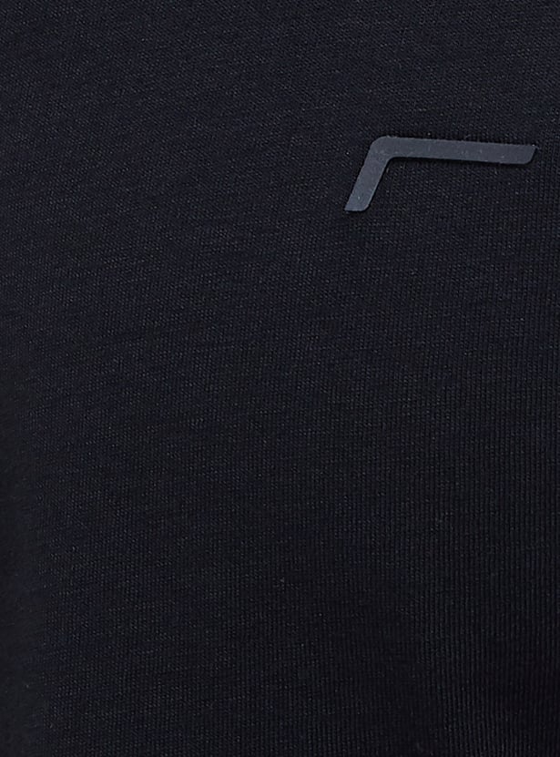 FAME FOREVER Solid Crew-Neck Regular Fit T-shirt