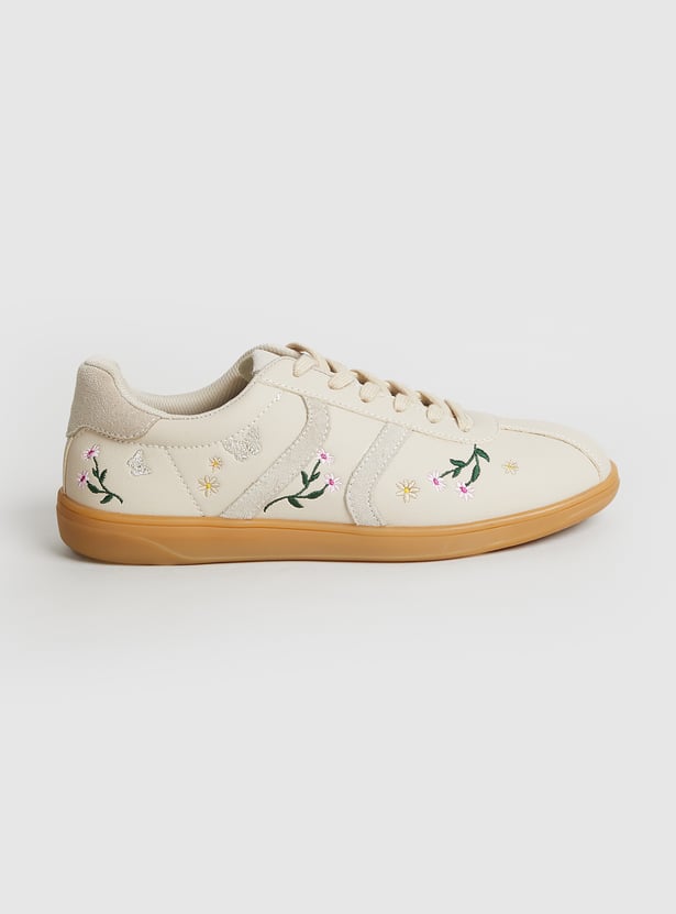 GINGER Embroidered Sneakers