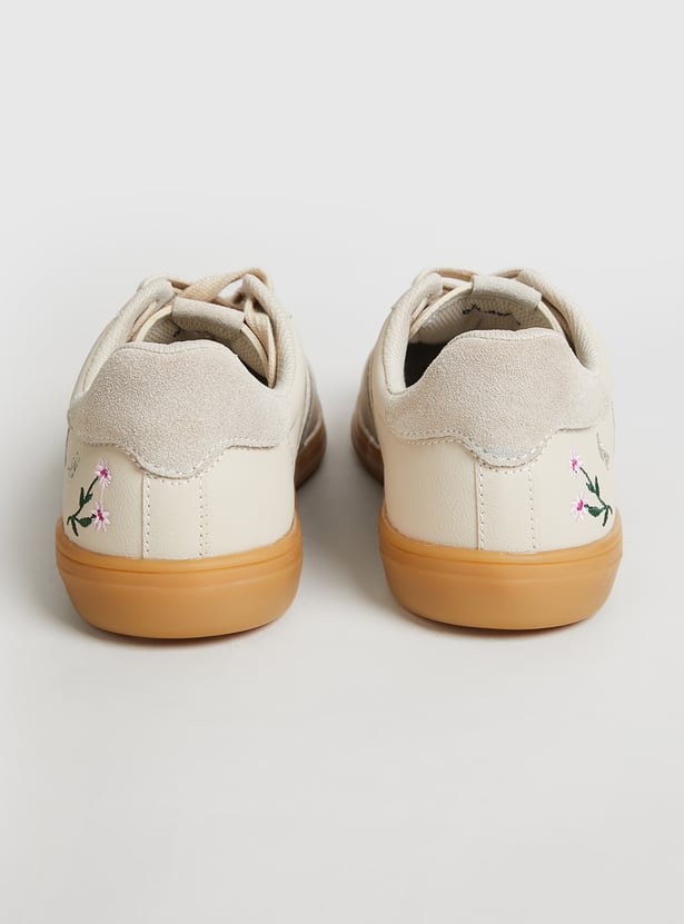 GINGER Embroidered Sneakers