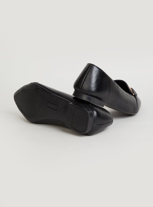 CODE Solid Pointed-Toe Ballerinas