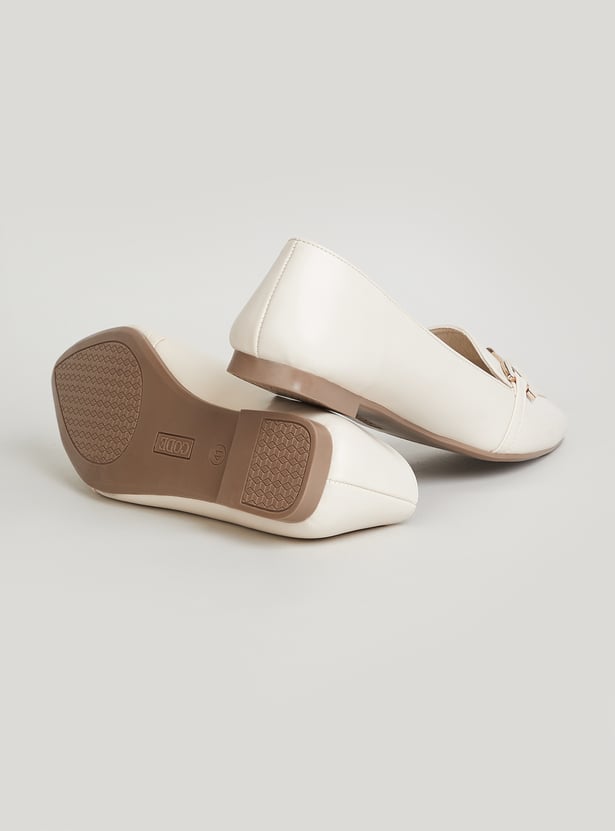 CODE Solid Pointed-Toe Ballerinas