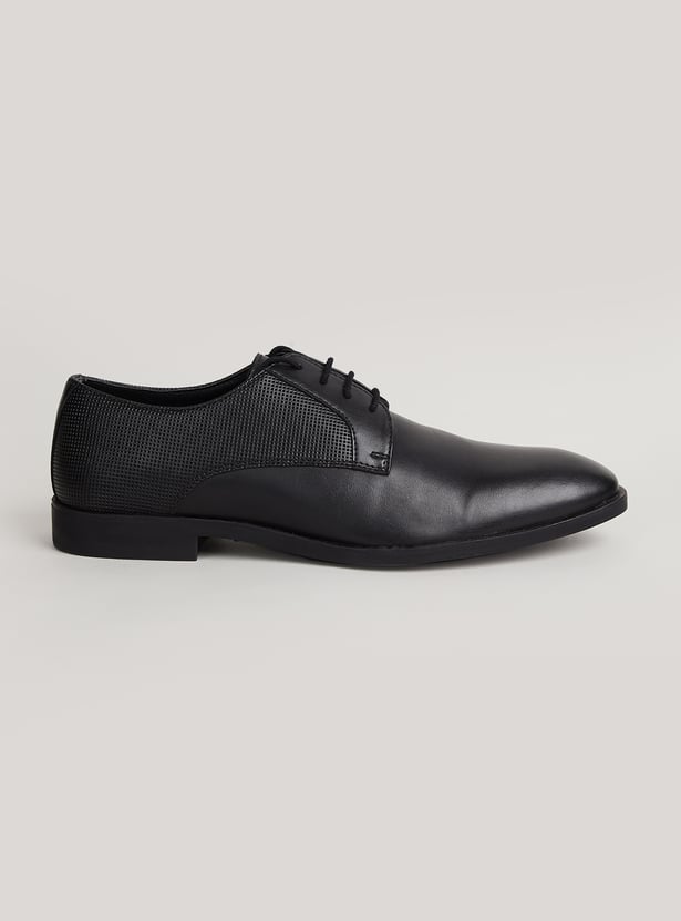 CODE Textured Lace-Up Shoes