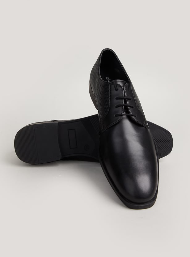 CODE Textured Lace-Up Shoes