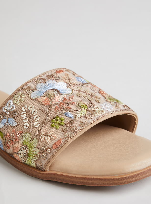 GINGER Embroidered Flats