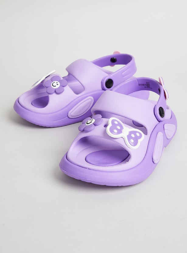 FAME FOREVER Girls Appliqued Sandals