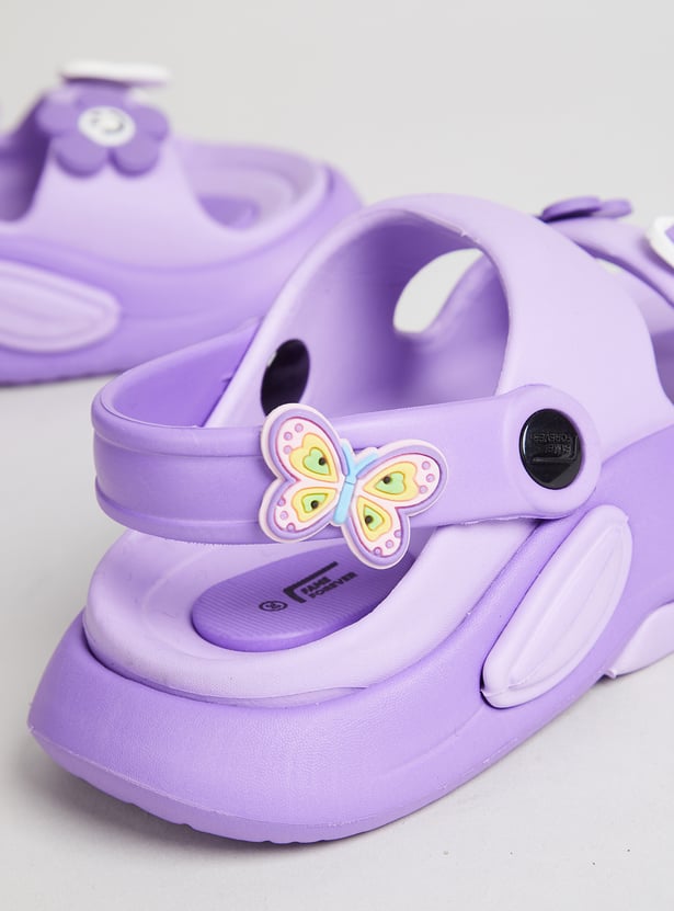FAME FOREVER Girls Appliqued Sandals
