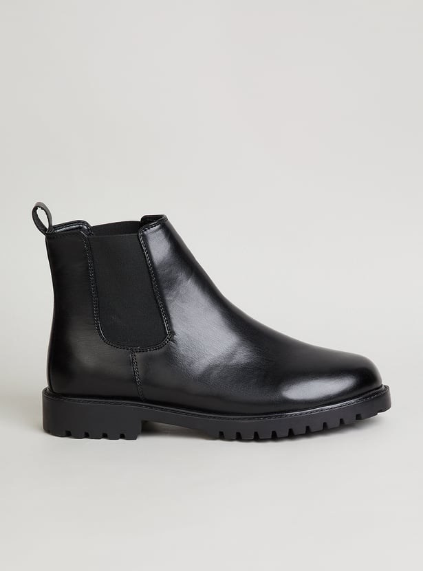 CODE Solid Chelsea Boots