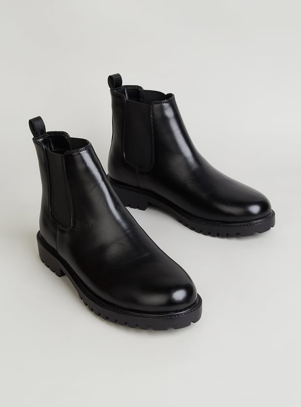 CODE Solid Chelsea Boots