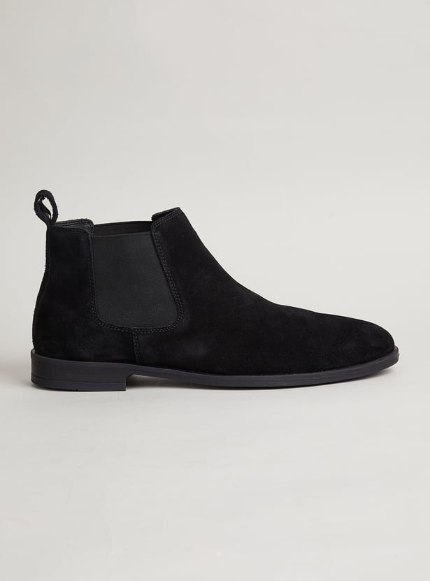 CODE Solid Chelsea Boots