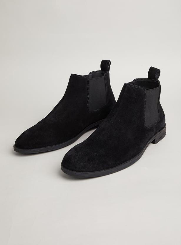 CODE Solid Chelsea Boots