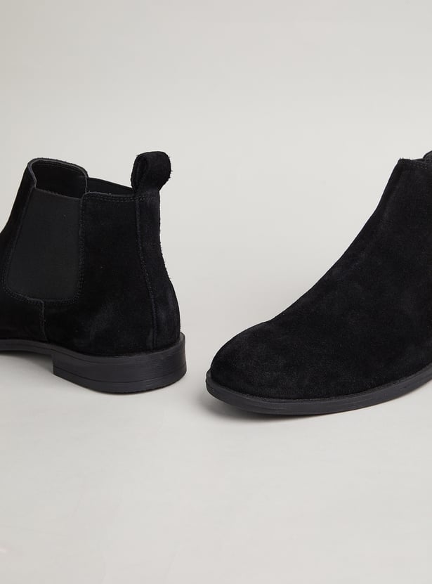CODE Solid Chelsea Boots